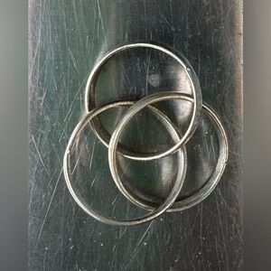 Elegant Sterling Silver 3 Tier Interlocking Ring